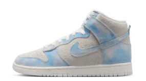 WOMEN'S NIKE DUNK HIGH SE